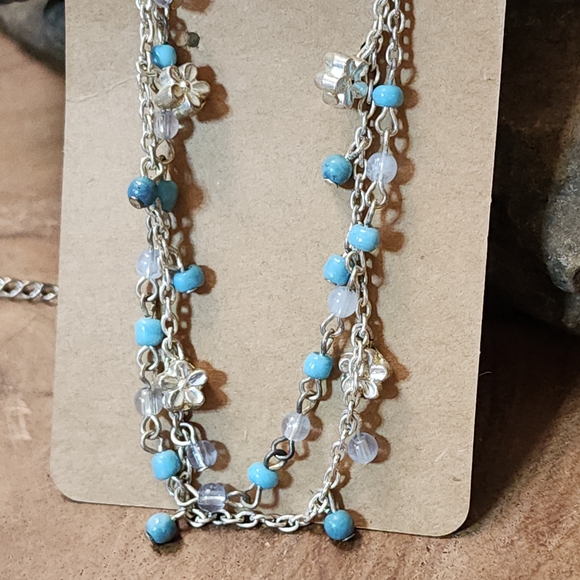 Choker Necklace With Blue Glass, Clear Acrylic & Silver Toned Star Charms - Picture 8 of 8